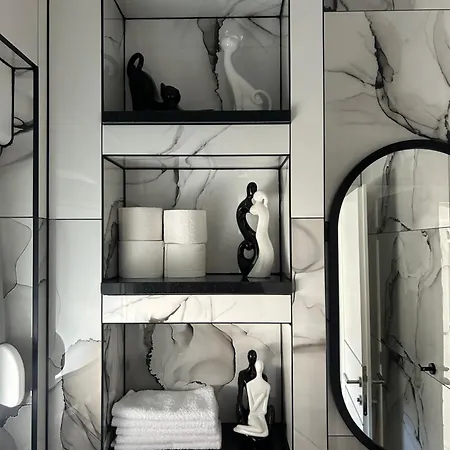 Apartment Mak