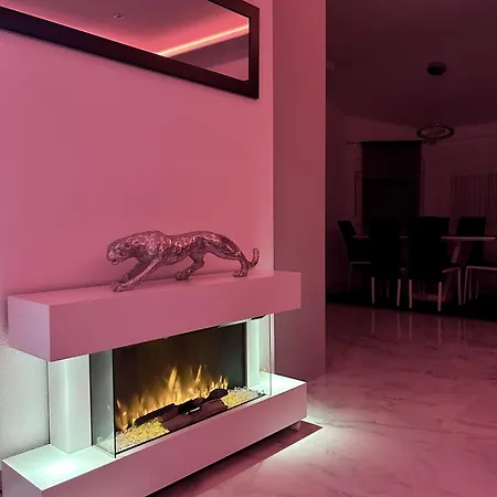 Mak Apartment *