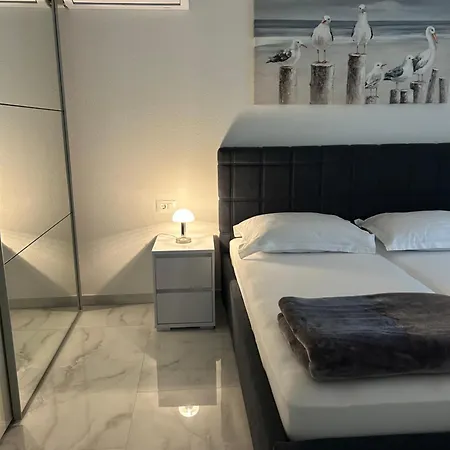 Mak Apartment *